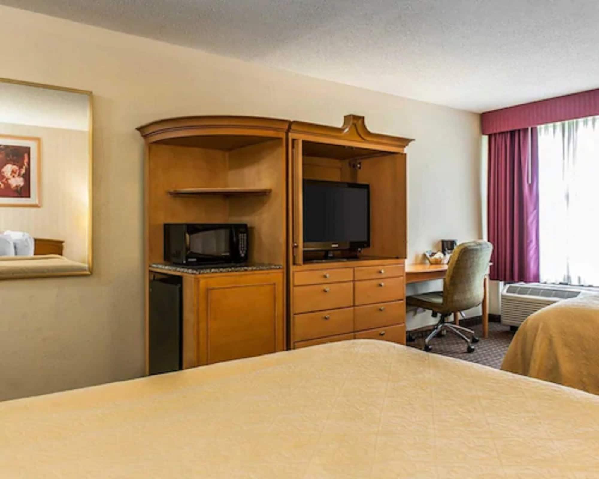 Quality Inn & Suites Shelbyville Zewnętrze zdjęcie