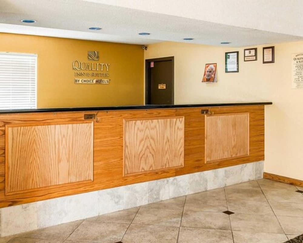 Quality Inn & Suites Shelbyville Zewnętrze zdjęcie
